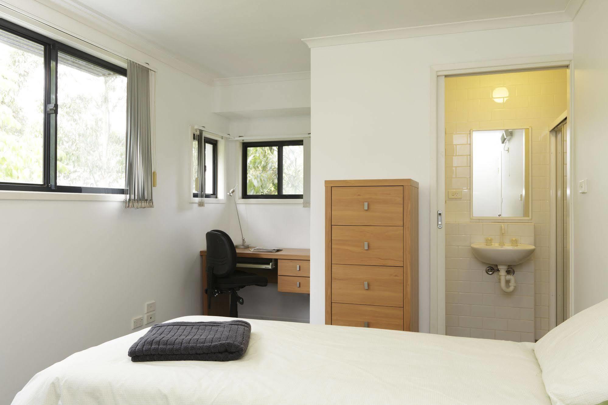 Macquarie University Village Sydney Exterior foto